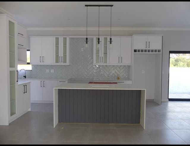 3 BEDROOM HOUSE FOR SALE IN SANDY POINT